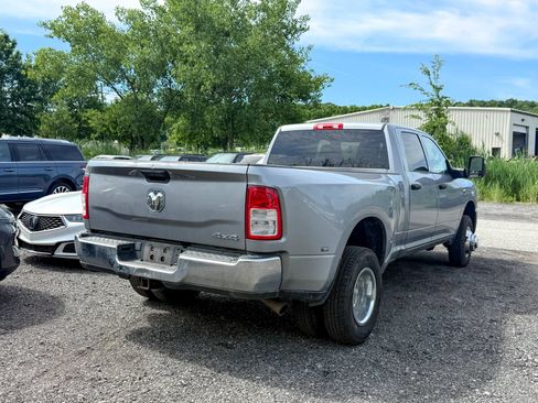 Used 2024 RAM 3500 Tradesman w/ Chrome Appearance Group AWD/4WD image 6