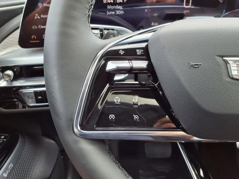 New 2025 Cadillac Lyriq Luxury w/ LPO, Floor Liner Package image 34