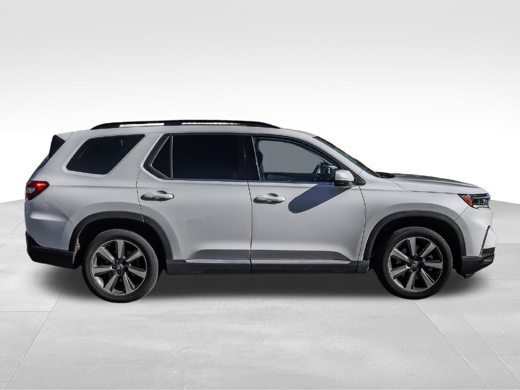 Used 2024 Honda Pilot Elite image 3