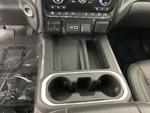 Used 2022 GMC Sierra 3500 Denali w/ Denali Ultimate Package image 23