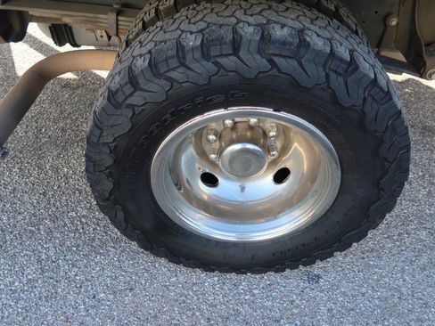 Used 2010 Ford E-350 and Econoline 350 Super Duty image 30