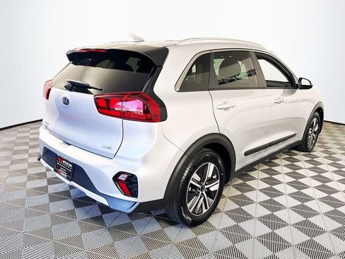 Used 2020 Kia Niro LXS image 7