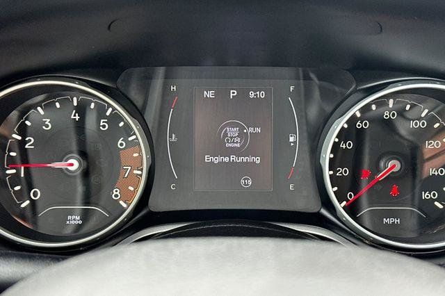 Used 2017 Jeep Compass Latitude FWD image 24