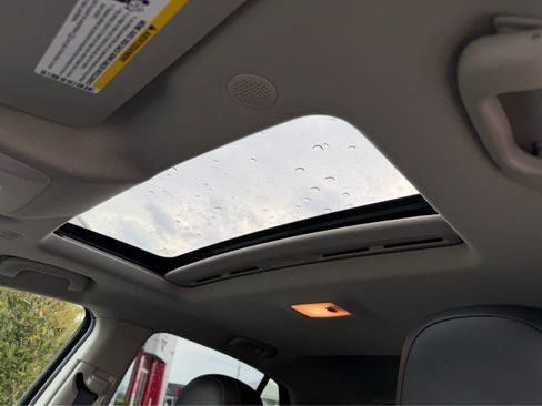 Used 2019 Buick Encore Essence w/ Experience Buick Package image 13