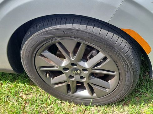 Used 2021 Kia Soul S FWD image 6
