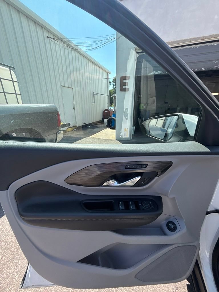 Used 2023 GMC Terrain SLT FWD image 11