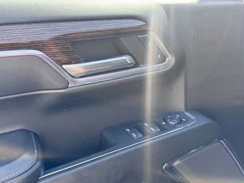 Used 2024 GMC Sierra 1500 Elevation w/ LPO, Elevation Black Package image 10