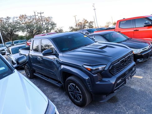 Certified 2024 Toyota Tacoma TRD Sport image 7