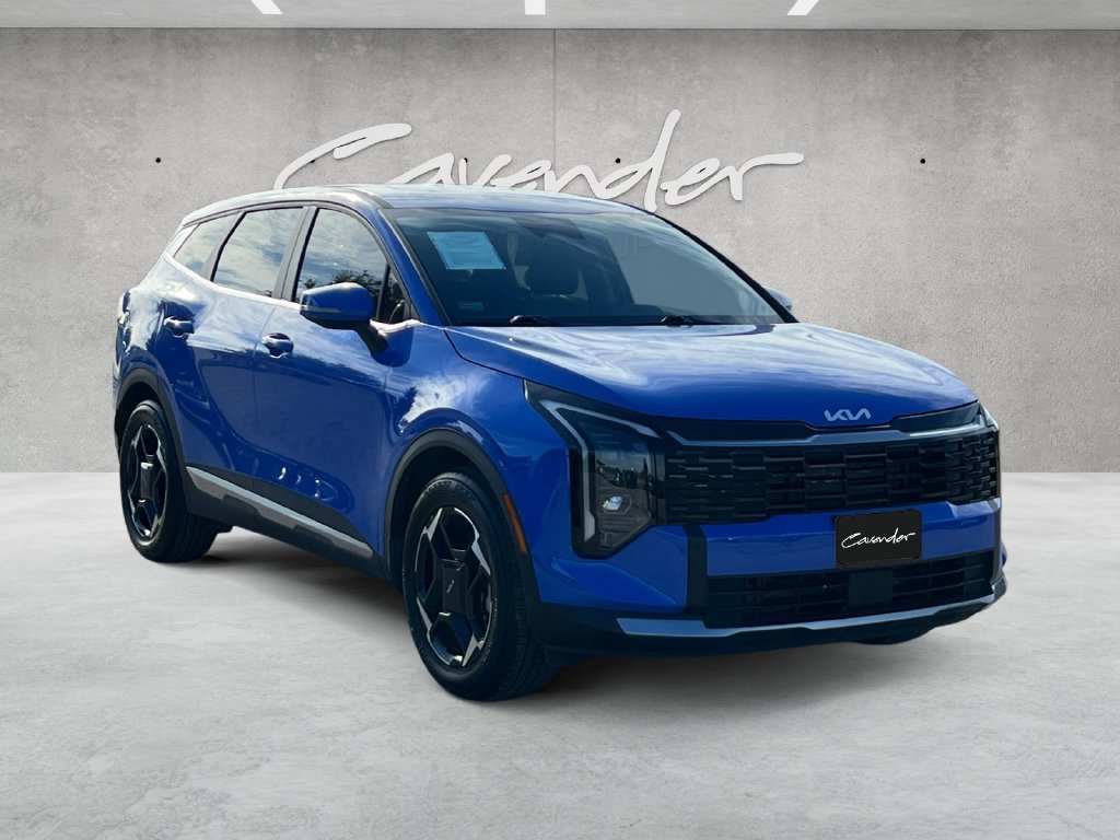 Used 2026 Kia Sportage EX FWD image 2