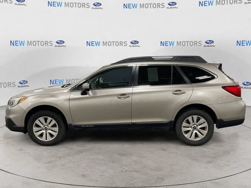 Used 2015 Subaru Outback 2.5i Premium AWD/4WD image 2
