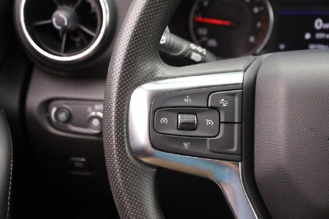 Used 2025 Chevrolet Blazer LT AWD/4WD image 11