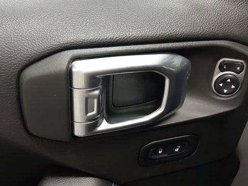 Used 2021 Jeep Wrangler Unlimited Rubicon 4xe w/ Cold Weather Group image 25