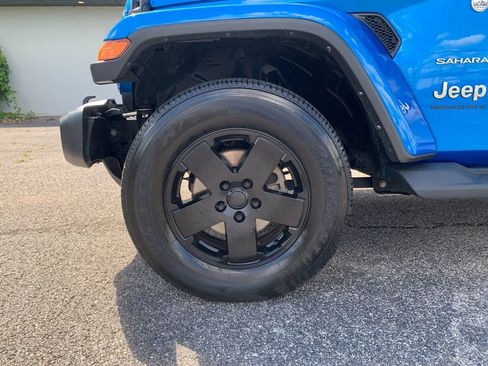 Used 2024 Jeep Wrangler Unlimited Sahara AWD/4WD image 33