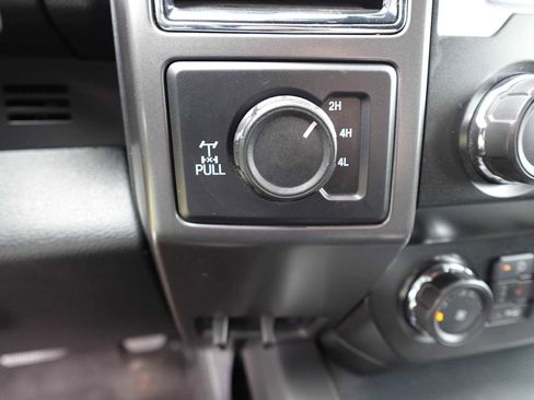 Used 2020 Ford F150 XLT w/ Equipment Group 302A Luxury AWD/4WD image 19