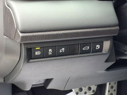 Used 2025 Toyota Camry XSE image 19