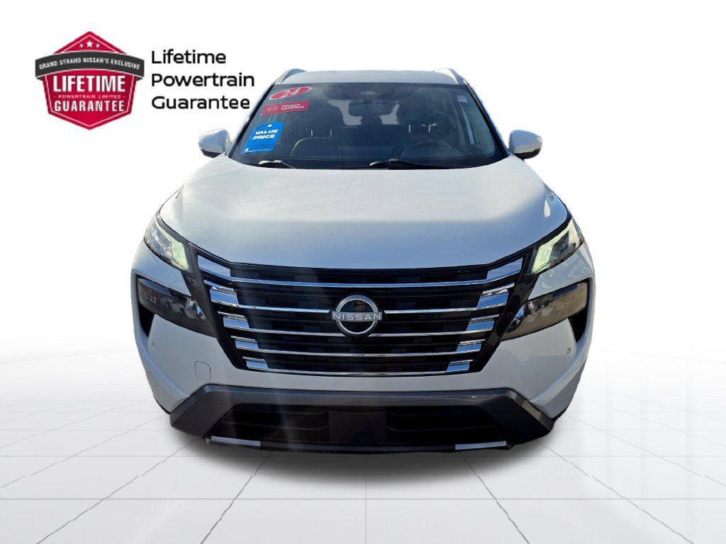 Used 2024 Nissan Rogue SL FWD image 4