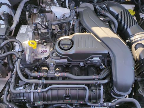 New 2026 Volkswagen Taos SE image 23