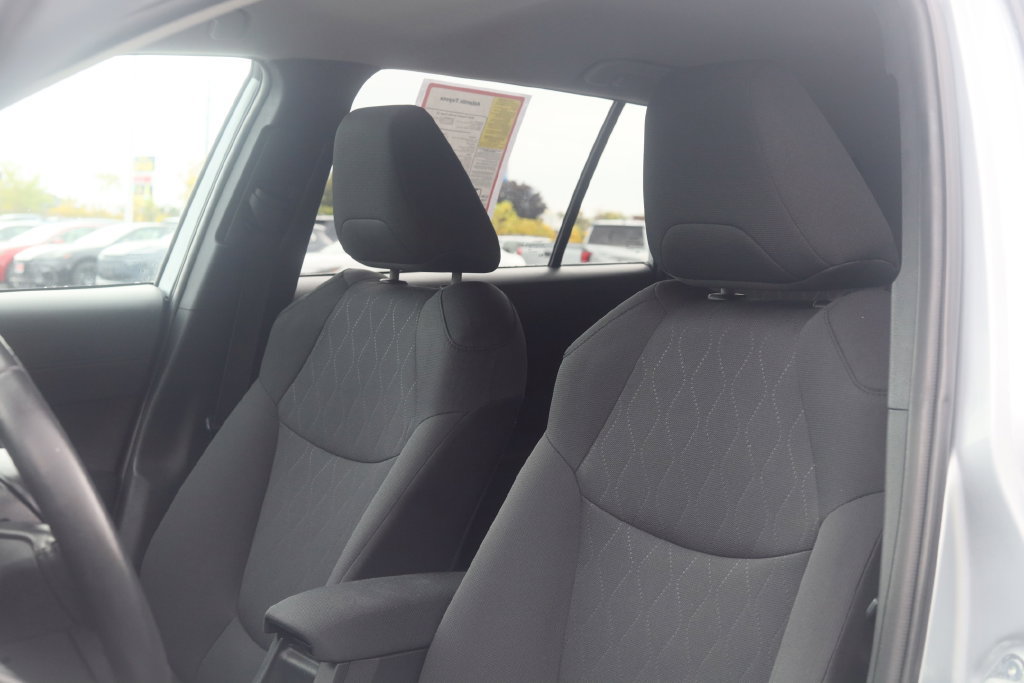 Certified 2024 Toyota Corolla Cross LE AWD/4WD image 18
