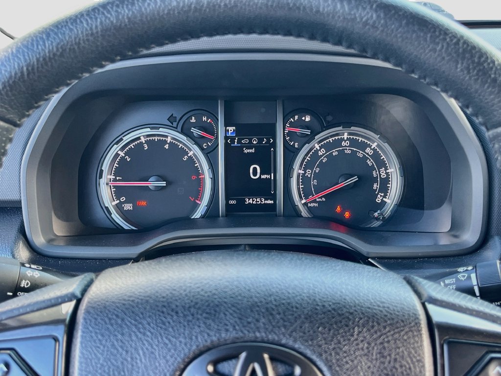 Used 2023 Toyota 4Runner TRD Off-Road Premium w/ Moonroof Package AWD/4WD image 12
