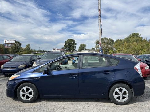 Used 2012 Toyota Prius Two image 2