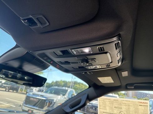 New 2025 GMC Yukon XL AT4 w/ AT4 Premium Plus Package image 22