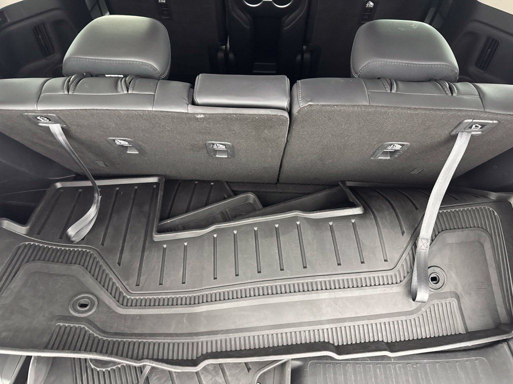 Used 2025 Honda Pilot Touring image 31