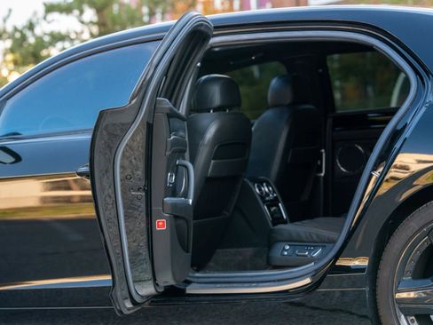 Used 2015 Bentley Flying Spur V8 image 68