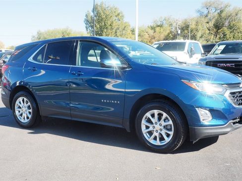 Used 2020 Chevrolet Equinox LT image 3