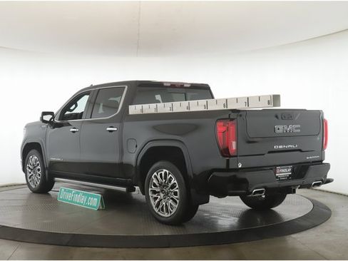 Used 2025 GMC Sierra 1500 Denali Ultimate image 8