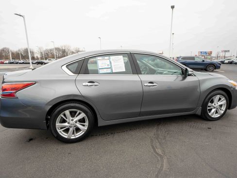 Used 2015 Nissan Altima 2.5 SV w/ Convenience Package image 6