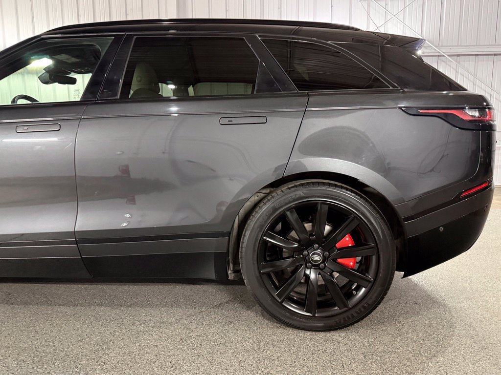 Used 2018 Land Rover Range Rover Velar R-Dynamic SE AWD/4WD image 12