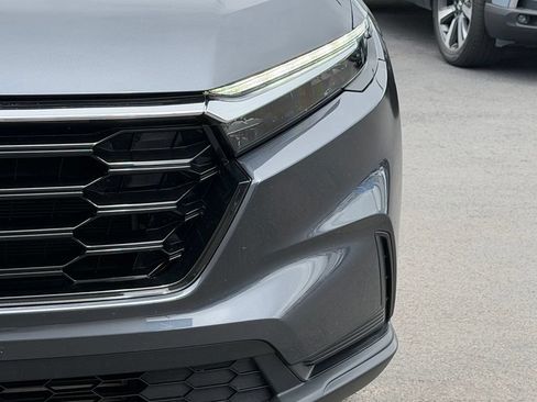 Used 2024 Honda CR-V EX image 2