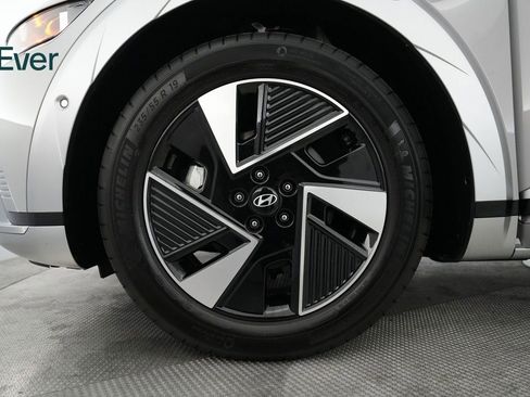 Used 2025 Hyundai Ioniq 5 Limited image 17