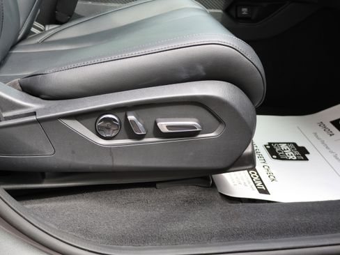 Used 2023 Acura MDX SH-AWD image 40