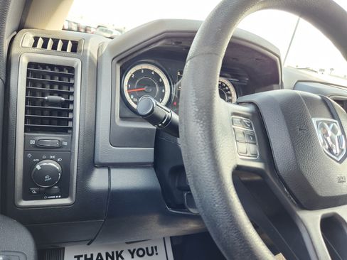Used 2018 RAM 1500 Express w/ Express Value Package AWD/4WD image 25