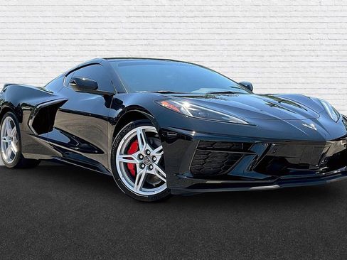 Used 2021 Chevrolet Corvette Stingray Premium Cpe w/ Z51 Performance Package RWD image 3