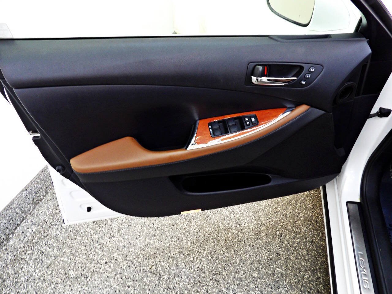 Used 2012 Lexus ES 350 w/ Touring Special Edition FWD image 7