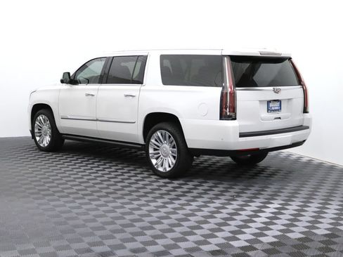 Used 2019 Cadillac Escalade ESV Platinum AWD/4WD image 5