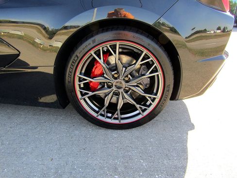 Used 2023 Chevrolet Corvette Stingray Premium Conv w/ Z51 Performance Package image 24