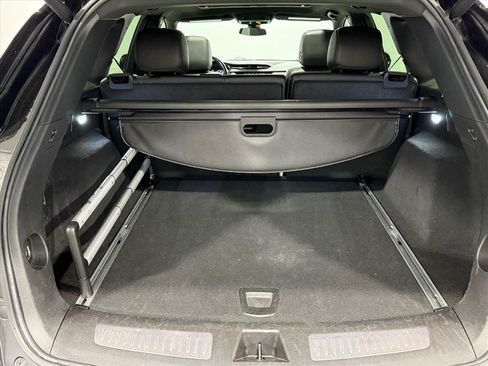 Used 2023 Cadillac XT5 Premium Luxury image 16