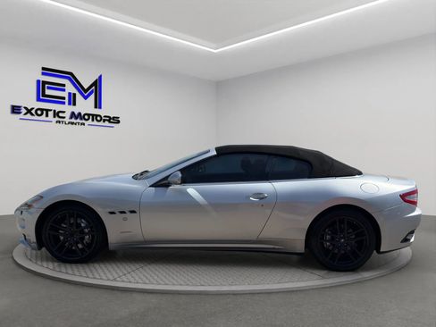 Used 2011 Maserati GranTurismo Convertible RWD image 2