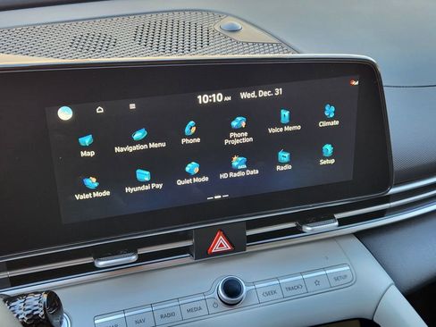 New 2026 Hyundai Elantra Limited FWD image 11