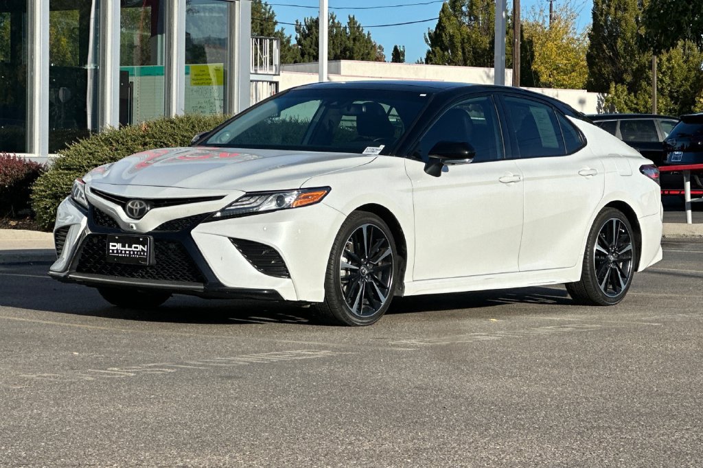 Used 2019 Toyota Camry XSE w/ Driver Assist Package FWD image 4