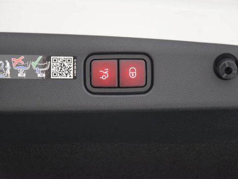 Used 2026 Mercedes-Benz E 350 Sedan image 30