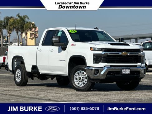 Used 2024 Chevrolet Silverado 2500 LT w/ Convenience Package image 1