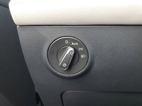 New 2026 Volkswagen Taos SE AWD/4WD image 29