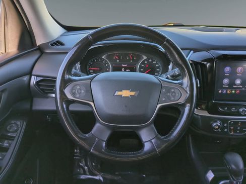 Used 2021 Chevrolet Traverse LT image 12