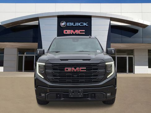 Used 2025 GMC Sierra 1500 Elevation w/ Elevation Premium Package image 2