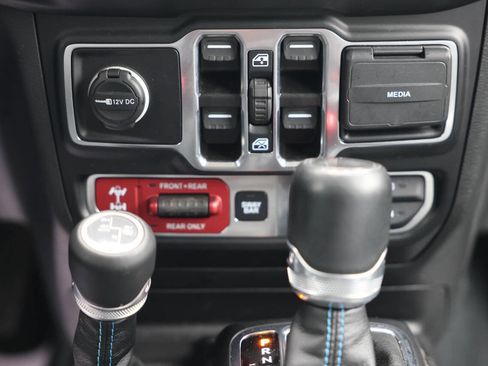 Used 2023 Jeep Wrangler Unlimited Rubicon 4xe w/ Steel Bumper Group AWD/4WD image 27