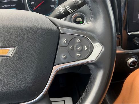 Used 2019 Chevrolet Traverse LT FWD image 25
